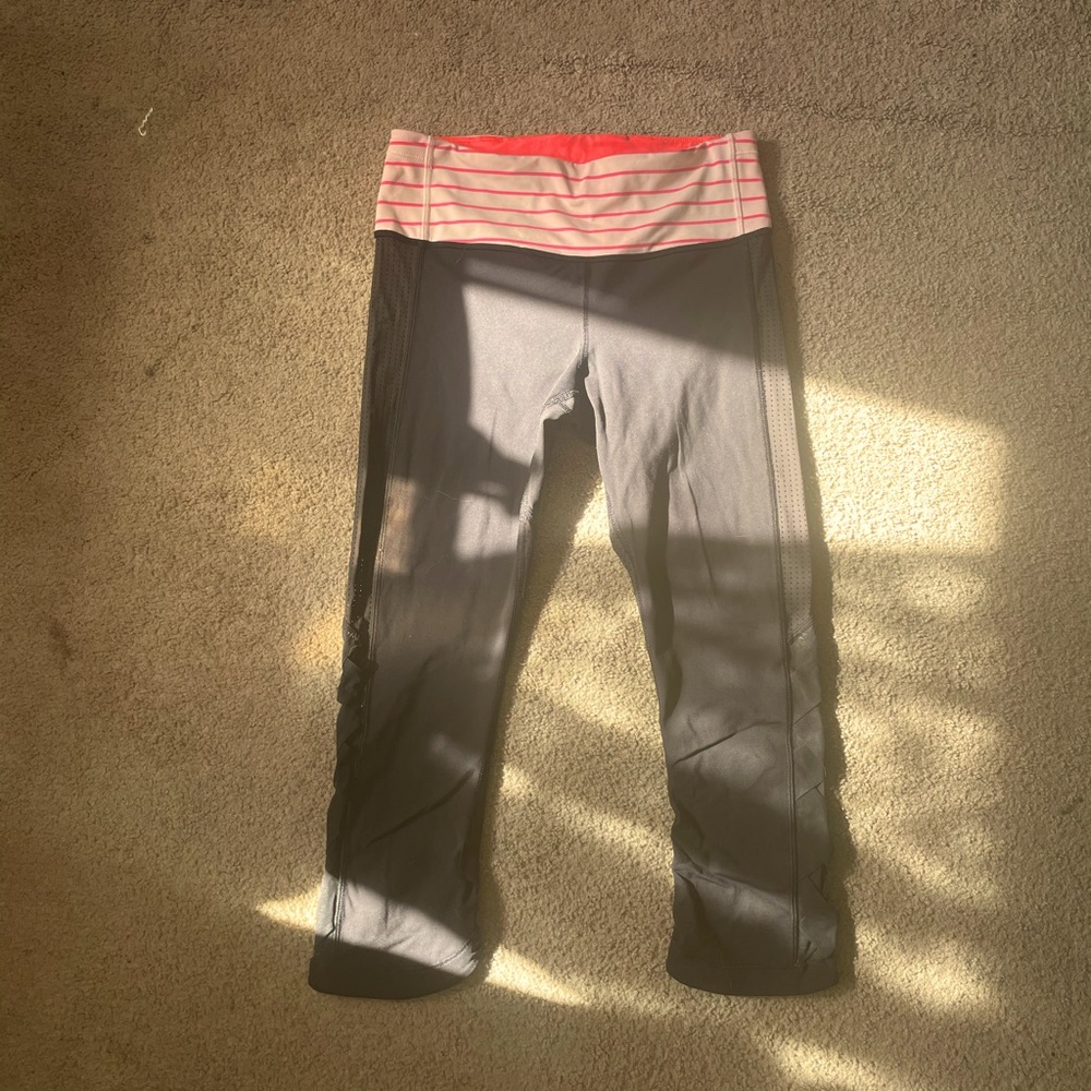 Lululemon athletica crop leggings size 6